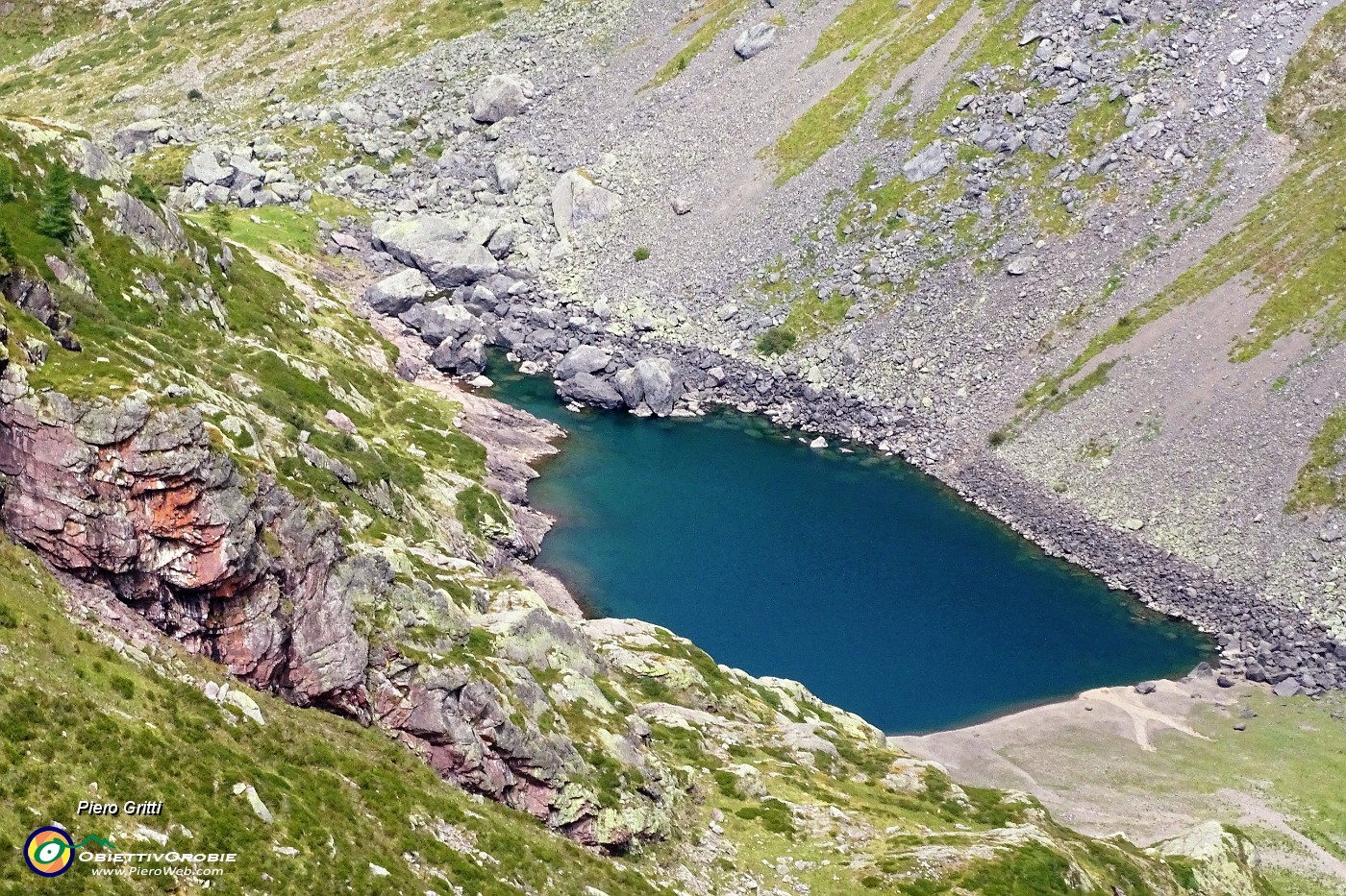 49 Zoom sul Lago del Sasso in Val Biandino.JPG